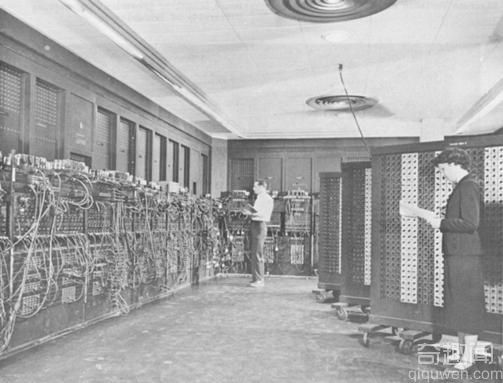 世界上第一台计算机 1946年在美国宾夕法尼亚大学诞生