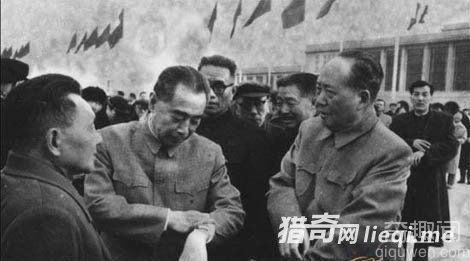 毛泽东为何缺席总理追悼会的幕后真相