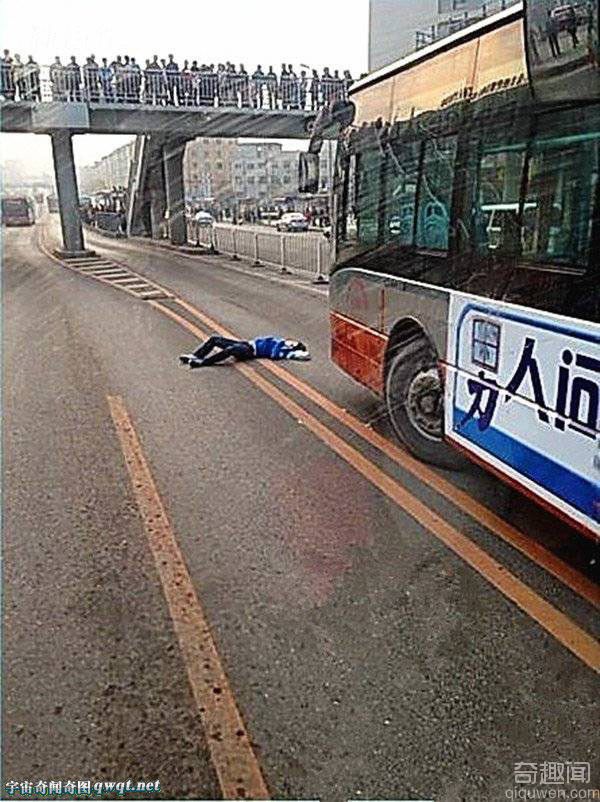 闯BRT专用道事故频发：大连女孩闯公交车道被撞昏