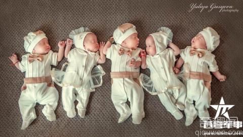 萌萌哒！乌克兰五胞胎婴儿写真走红网络