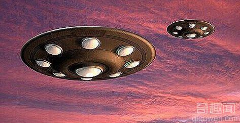美国惊现超大UFO 长约1600多米宽约805米