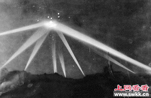 不明飞行物UFO的最早照片在哪里呀？