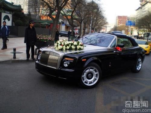 中国最牛的婚礼车队 光婚礼车队就价值2亿
