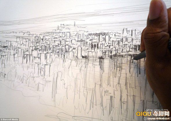 [多图]英自闭症画家凭借惊人记忆手绘纽约全景