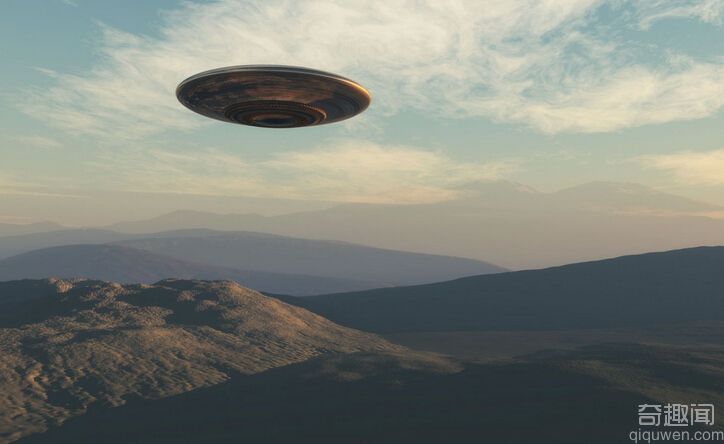 英居民发现不明飞行物疑似UFO 专业人员断定绝非是云