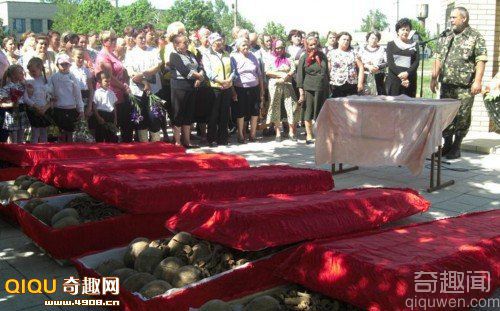 [图文]苏联红军136步兵师阵亡士兵遗骨重新隆重安葬
