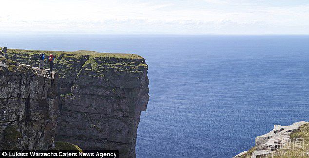 世界上最难攀爬的悬崖即世界上最高海边悬崖：高达1200英尺