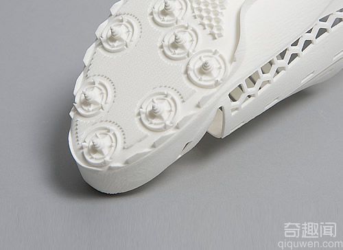 3D打印机打造 世界上最快的跑鞋 仅有96克 适合短跑