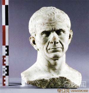 [图文]法国发现公元前46年最古老凯撒半身像 流露出哀伤的表情