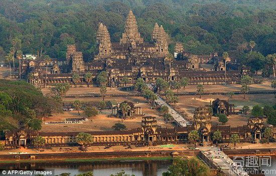 探索发现的柬埔寨遗失古城历史比吴哥窟还久远350年