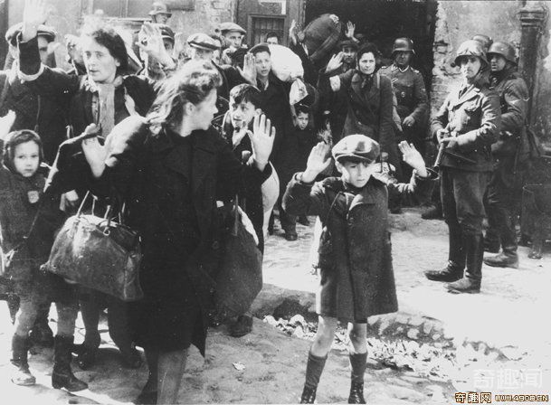 德国党卫军屠杀犹太人的真实现场