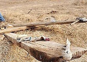 山东莘县村民挖出400年前古墓尸体保存完好犹如活人