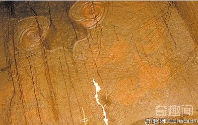 重庆元代古墓发现罕见神秘彩绘火炬