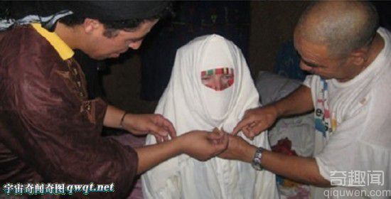 摩洛哥独特的文明：新娘集市上出售新娘