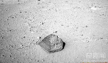 好奇号在火星发现金字塔石头
