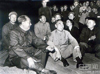 [图文]毛主席专职摄影:国庆第一胶卷要从天安门往下扔