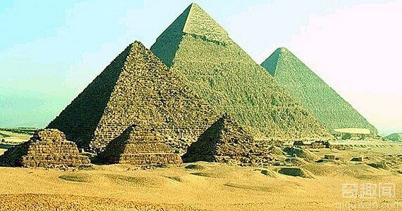 埃及吉萨金字塔群