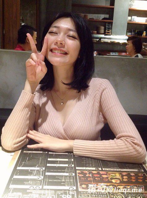 25岁马来妹明祯网络爆红 被封为“最完美的女人”。