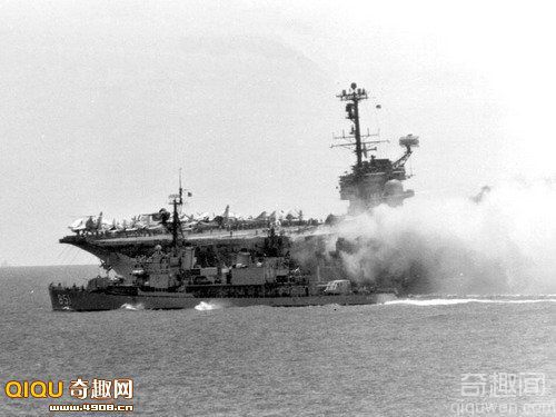 [图片]越南战场美国航空母舰被击沉场面