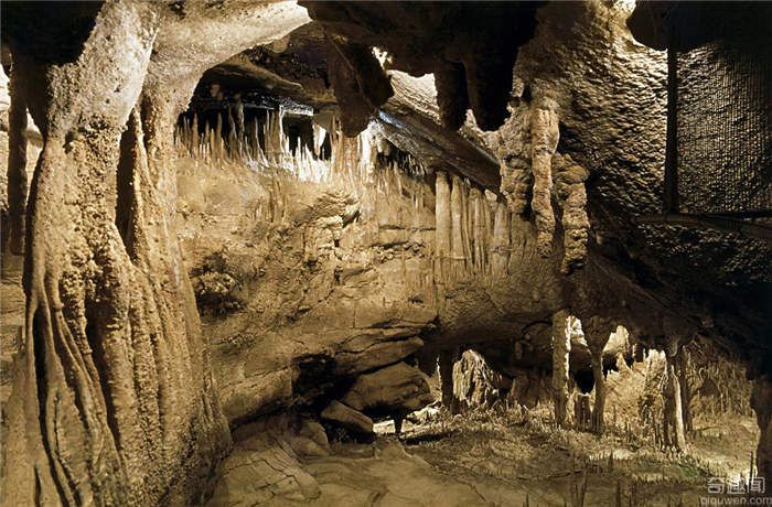 世界最长的地下洞穴 可容纳数千人