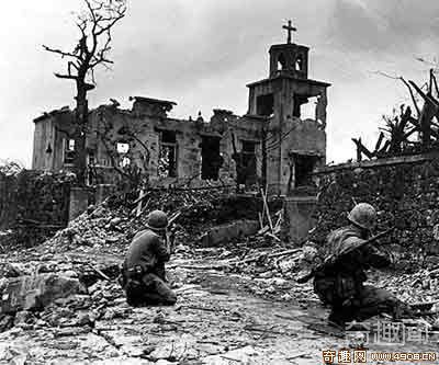 二战冲绳日军疯狂逼十万人殉葬