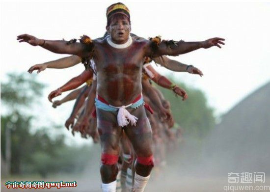 走进亚马逊原始部落 仍旧赤身裸体生活