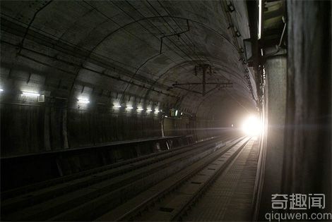 世界上最长的隧道开通 网友纷纷好奇它有多长多深