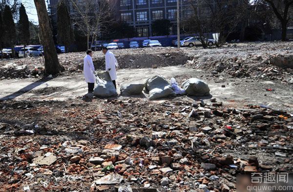 济南铺路渣土现大量尸块吓坏群众 警方称系高校遗漏人体标本