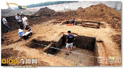 北京房山区发现一处古墓 初步判断为汉代家族墓