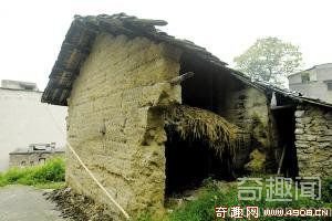 [图文]重庆日军昔日战俘营遗址已成猪圈 无人管理破损严重