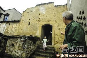 [图文]重庆日军昔日战俘营遗址已成猪圈 无人管理破损严重