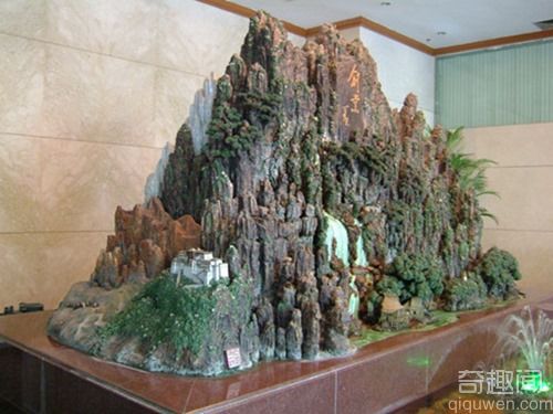 世界上最大的陶塑作品（室内:）：再现祖国锦绣山河