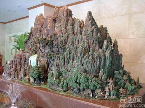 世界上最大的陶塑作品（室内:）：再现祖国锦绣山河