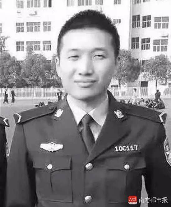 湖南27岁民警执行任务遇车祸不幸牺牲，正从广东押解嫌疑人返回