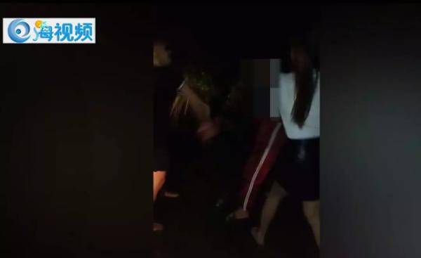 海南澄迈14岁辍学少女遭殴打，次日与3辍学青年围殴打人者