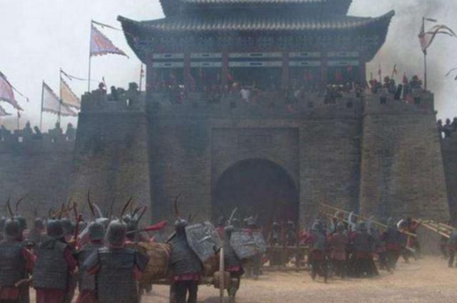 刘备打仗的一个习惯，士兵为此拼命，但关羽效仿之后却是战败被杀