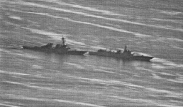 外媒称美军考虑再派舰通过台湾海峡