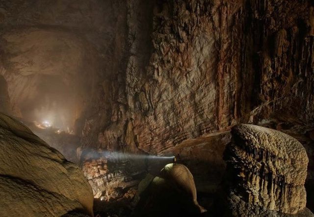 世界上最大的洞穴，洞口经常传出怪声，让人望而祛步