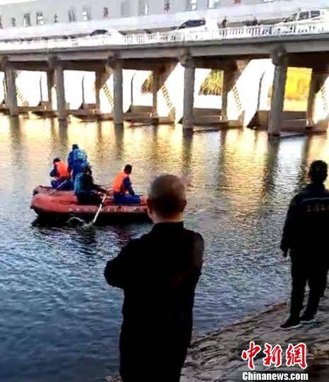 河北霸州3男子在文安县捕鱼溺亡