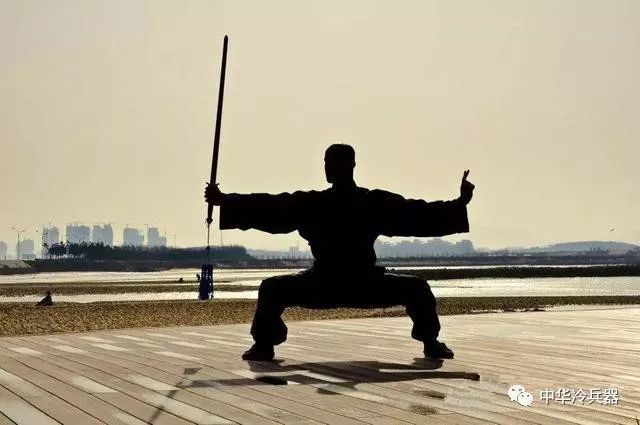 从古代的杀伐利器，到现在的文化传承，中国剑术究竟经历了怎样的发展？
