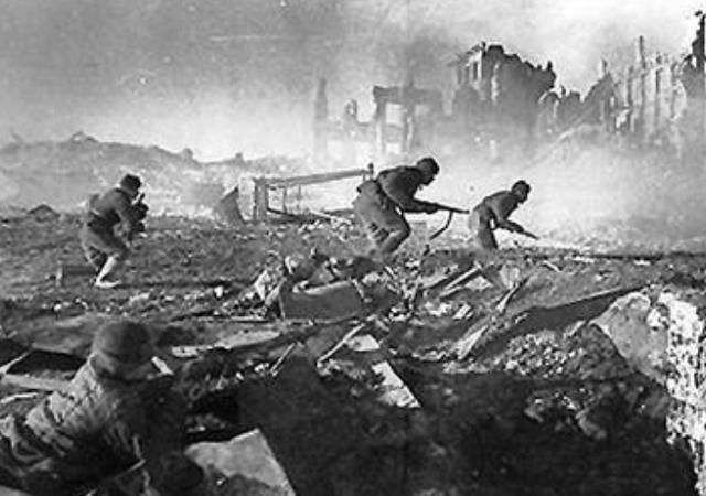 斯大林格勒战役：苏联靠这个“怪招”耗死德军，将其拖入死亡冬季