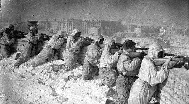 斯大林格勒战役：苏联靠这个“怪招”耗死德军，将其拖入死亡冬季