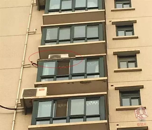 痛心！武汉一小区高层窗沿脱落，60岁男子被砸身亡！这些隐患不容忽视！