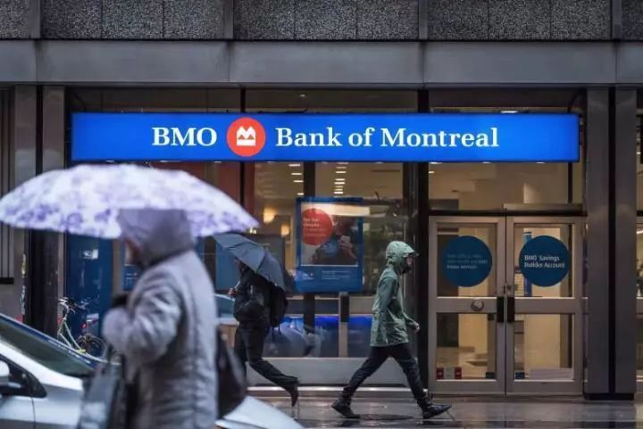 用两张假 ID 就能直接从银行骗钱！加拿大银行真的安全吗？！