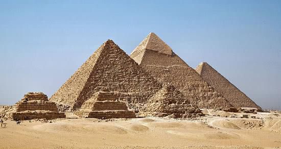 埃及金字塔发现2200年前飞机模型！专家：纯金打造，价值连城