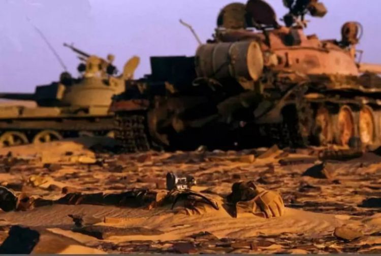 丰田战争：黑蜀黍用皮卡打败利比亚精锐装甲部队
