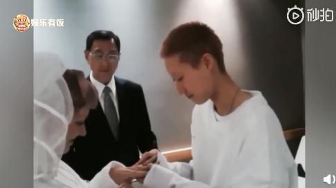 小龙女吴卓林结婚视频曝光，网友：她能开心也挺好