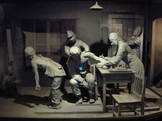 纳粹“人体实验”与日本“七三一部队”：以医学的名义戕害人类