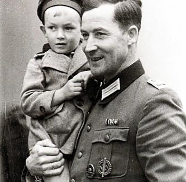 二战最帅的德国军官：赢得两个国家的尊敬，却惨死在苏军战俘营