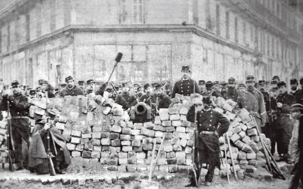 那一年巴黎人民上街：建立巴黎公社，最早将炮兵用于巷战